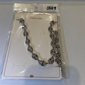 Delicates Women's Silver and Grey Jewellery